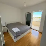 Sea View Apartment *