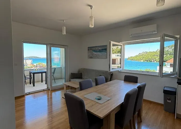 Sea View Διαμέρισμα *